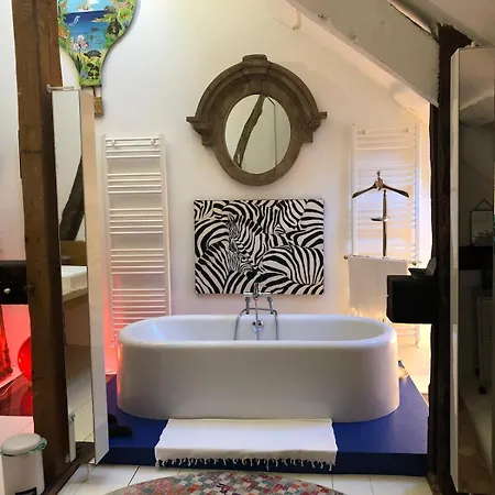 Medieval In The Heart Of بيت للعطل
